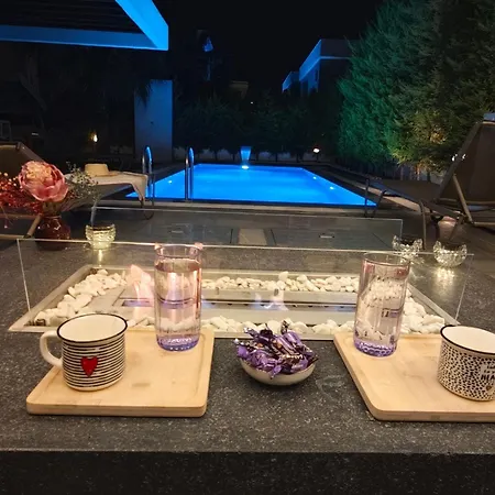 Roza Private Pool Entrance וילה קוסדסי